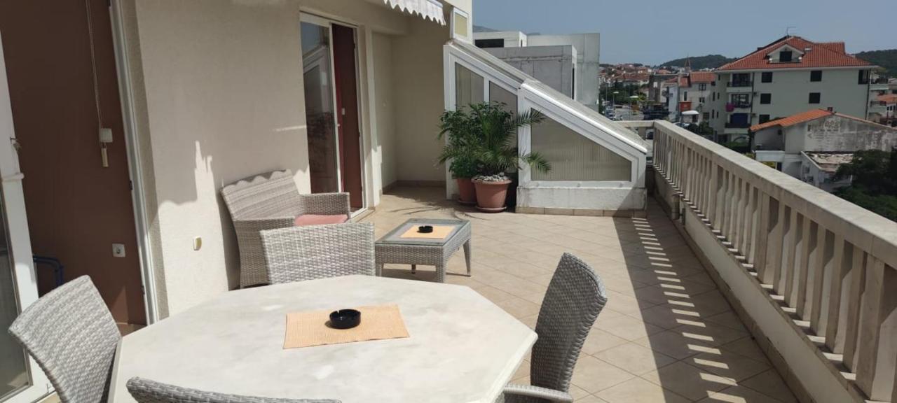 Happy Basset Terrace Appartement Makarska Buitenkant foto