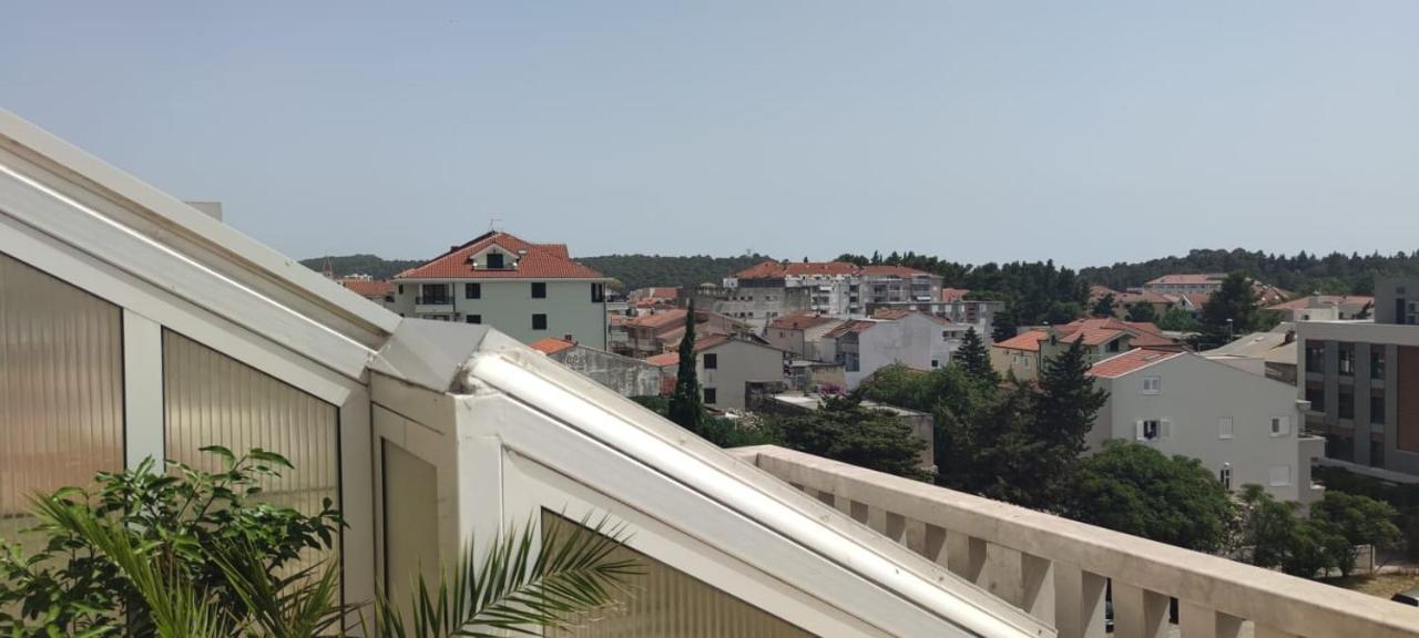 Happy Basset Terrace Appartement Makarska Buitenkant foto