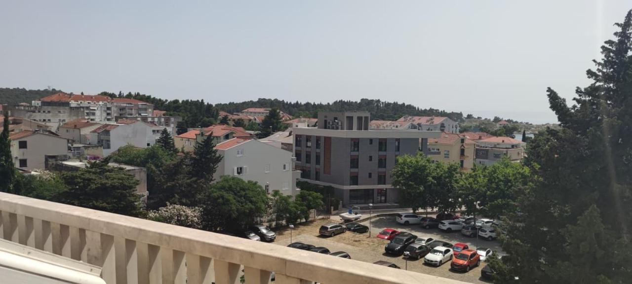 Happy Basset Terrace Appartement Makarska Buitenkant foto