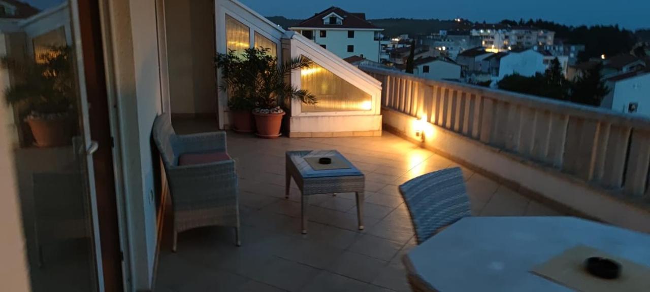 Happy Basset Terrace Appartement Makarska Buitenkant foto