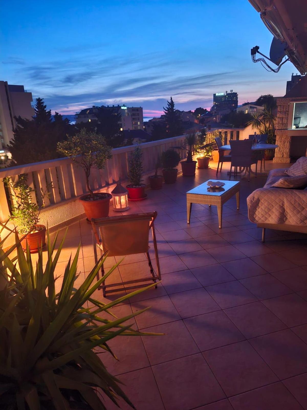 Happy Basset Terrace Appartement Makarska Buitenkant foto