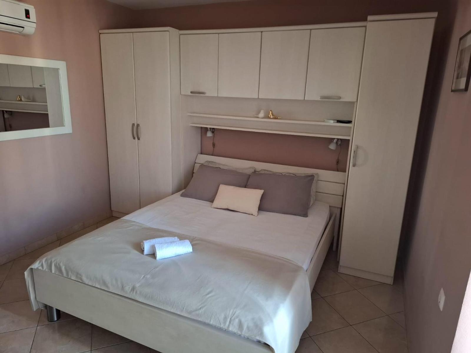 Happy Basset Terrace Appartement Makarska Buitenkant foto