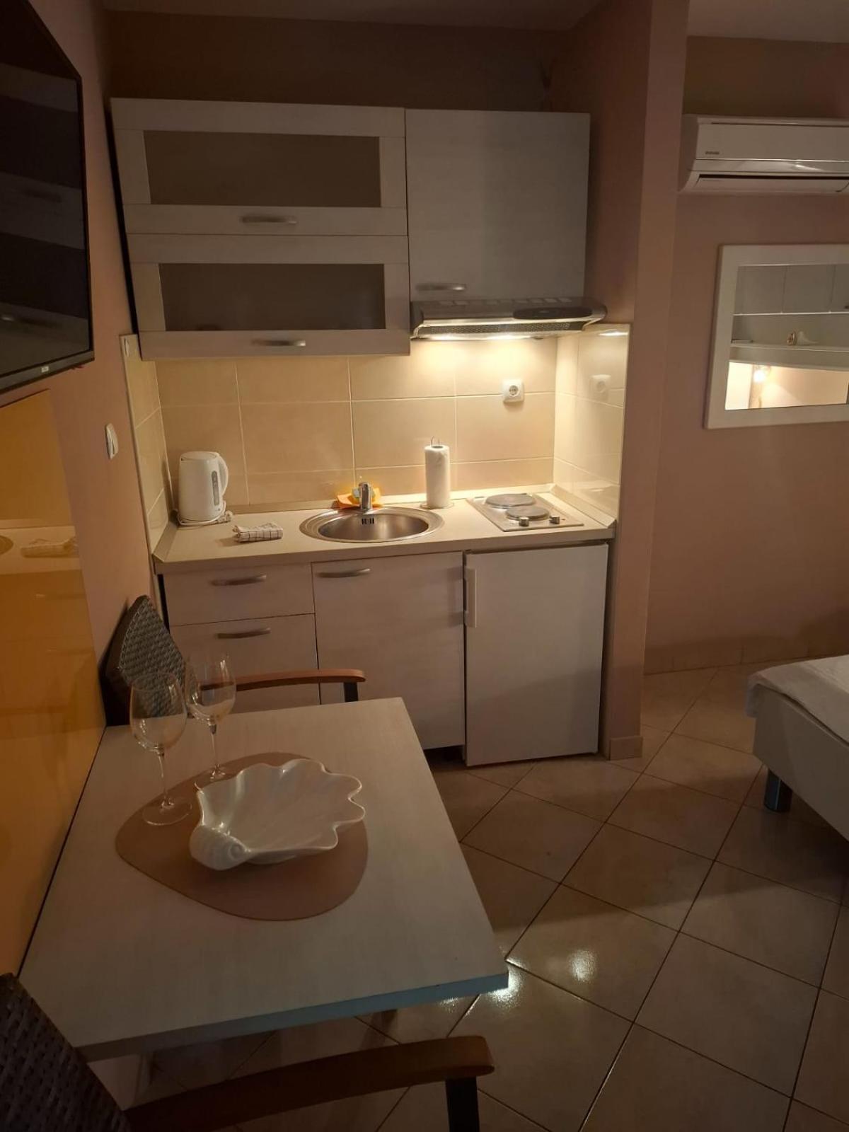 Happy Basset Terrace Appartement Makarska Buitenkant foto